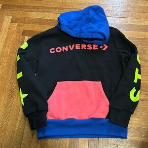 Converse size medium